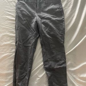 Professional dress pants, ranging in sizes 4-8. All have only been worn once